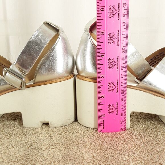 BP. Women's sz 8M Silver Sandals, Chunky Platform Block Heel Strappy Party Shoes - Picture 5 of 10